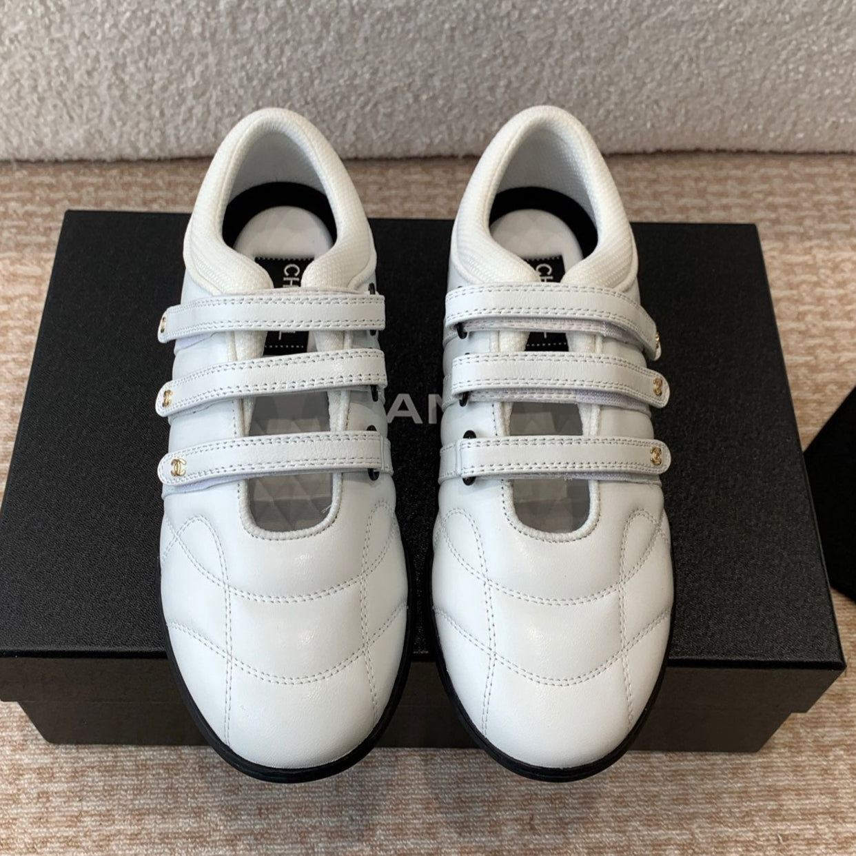 C-Sneakers