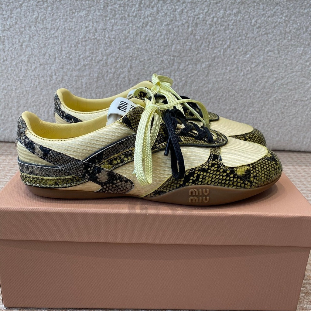 M-Sneakers