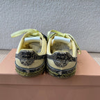 M-Sneakers