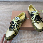 M-Sneakers