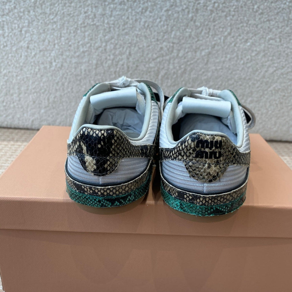 M-Sneakers