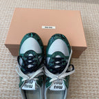 M-Sneakers