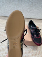 M-Sneakers