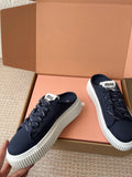 M-Sneakers