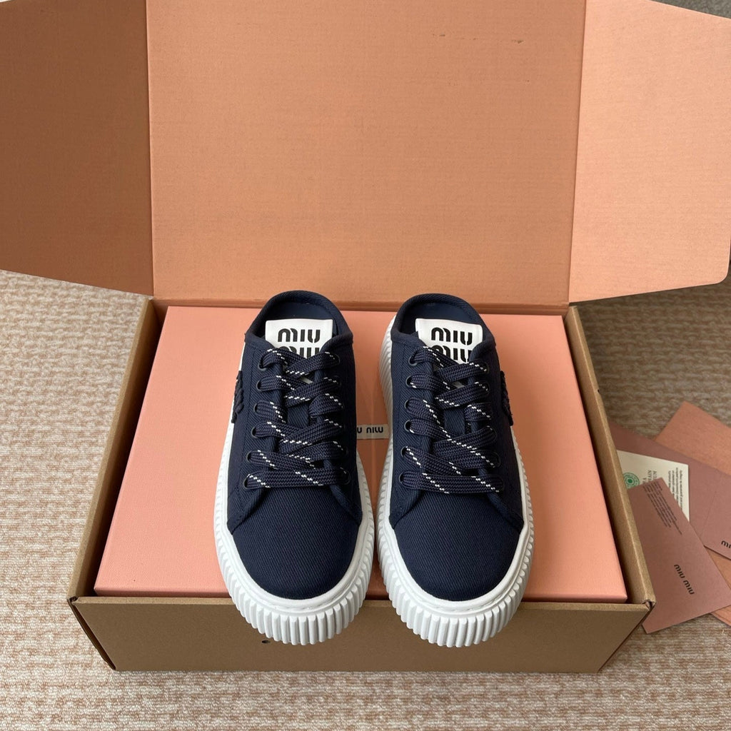M-Sneakers