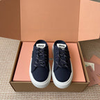 M-Sneakers