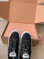 M-Sneakers