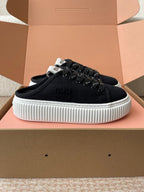 M-Sneakers