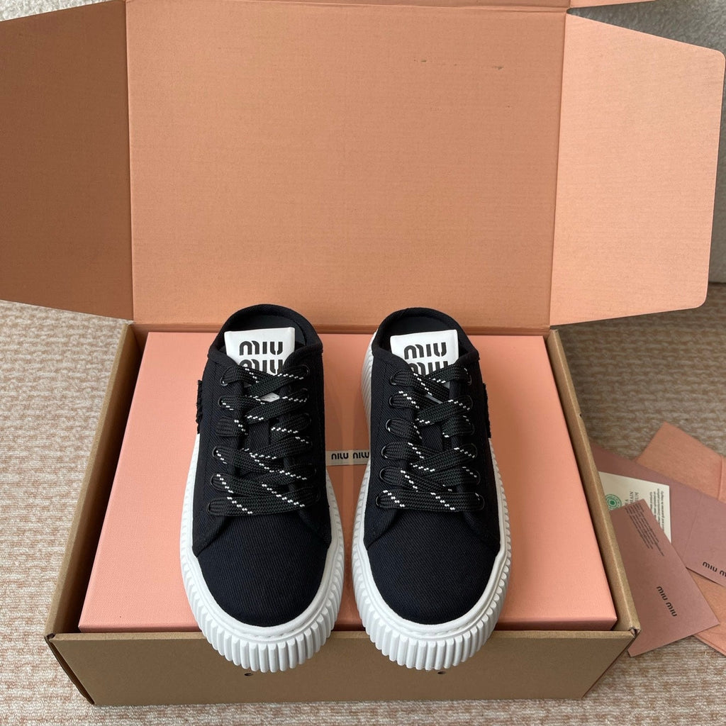 M-Sneakers