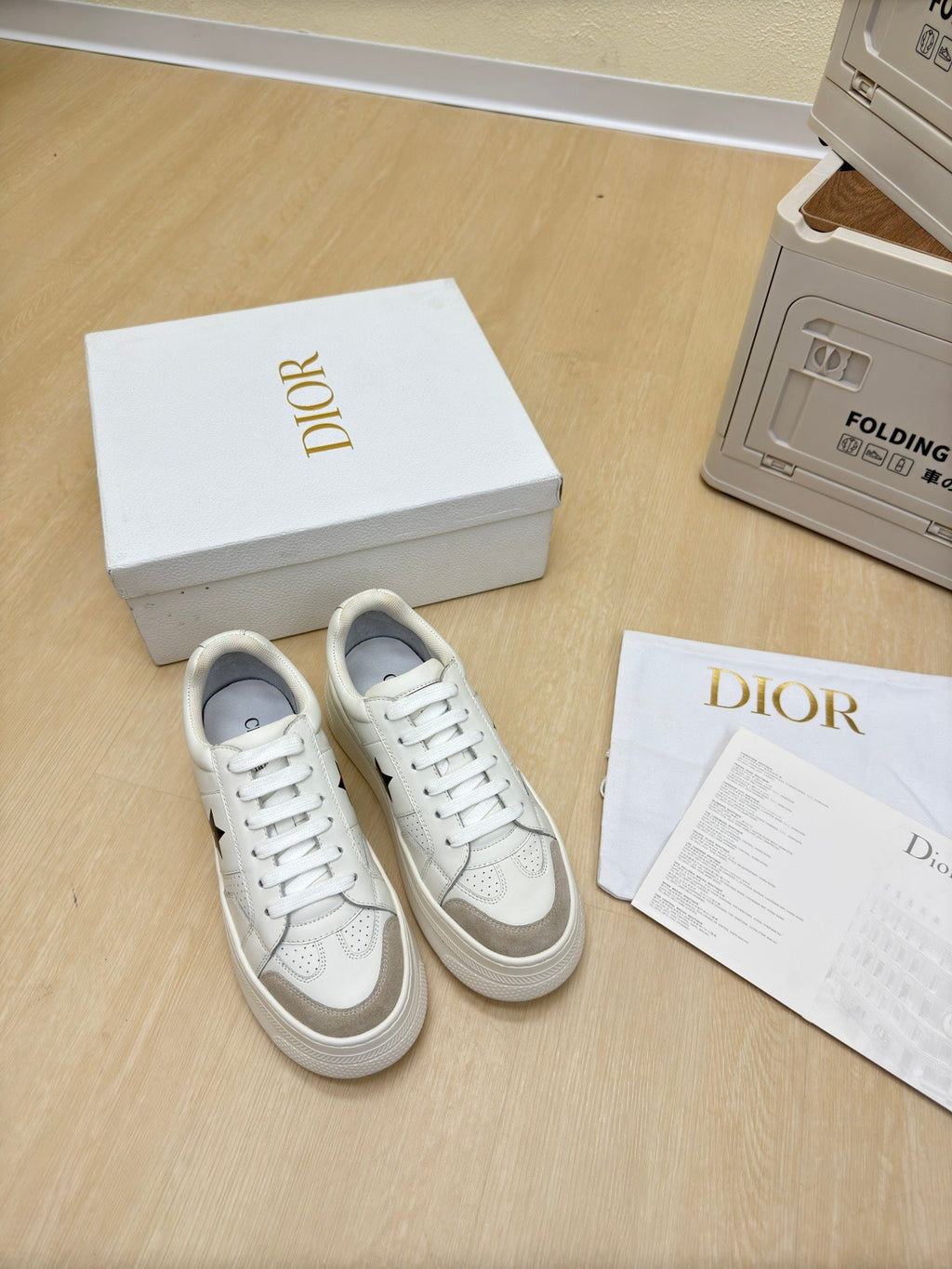 D-Sneakers