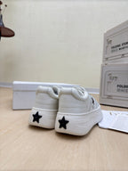 D-Sneakers