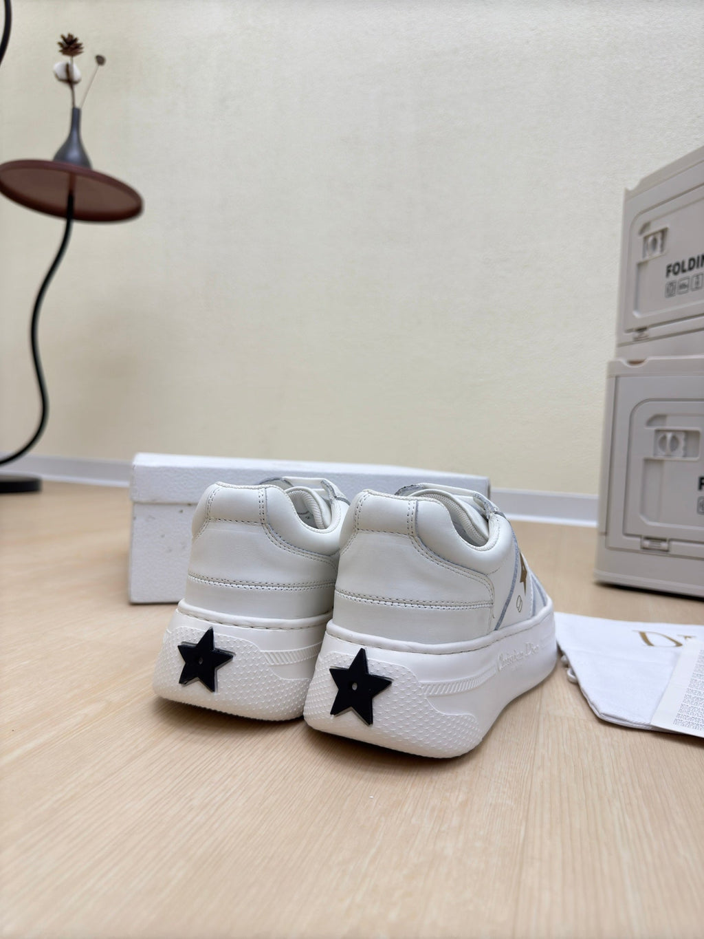 D-Sneakers