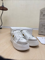 D-Sneakers