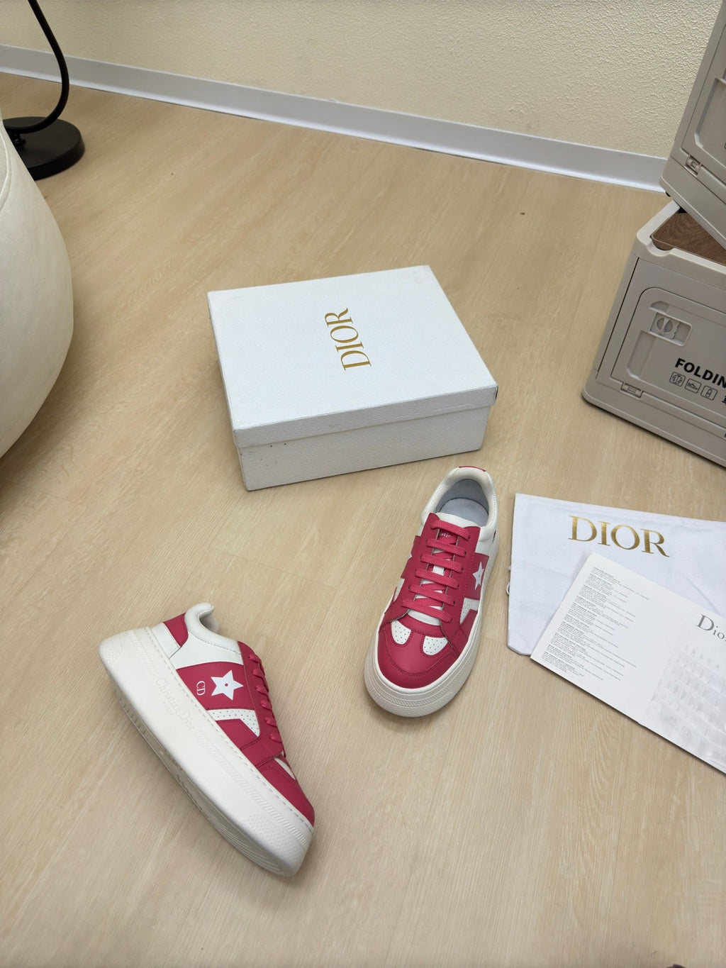D-Sneakers