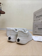 D-Sneakers