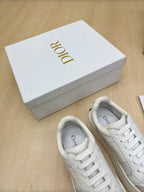 D-Sneakers