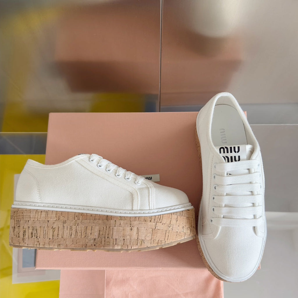 M-Sneakers