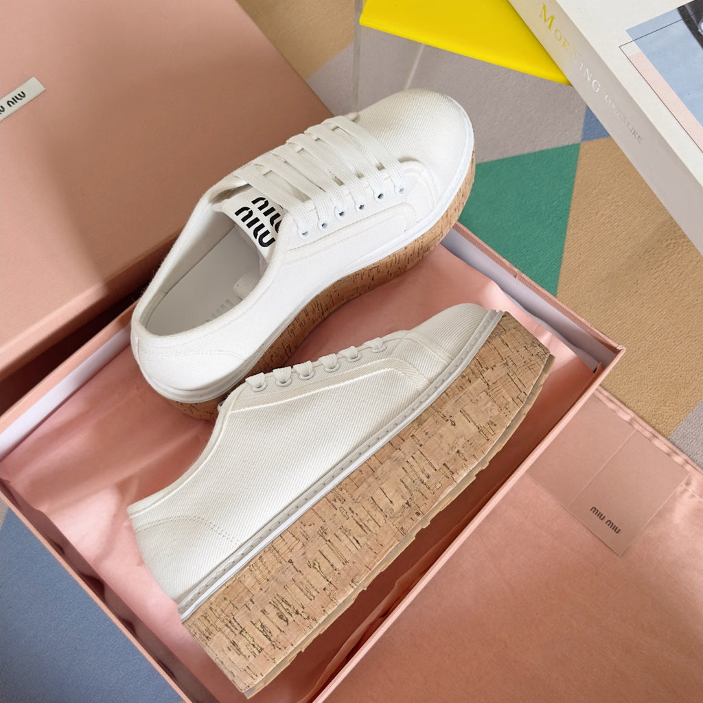M-Sneakers