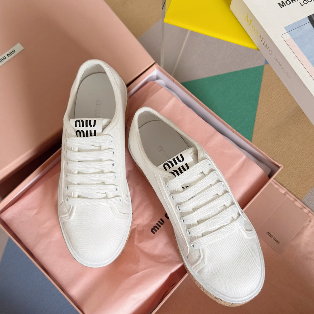 M-Sneakers