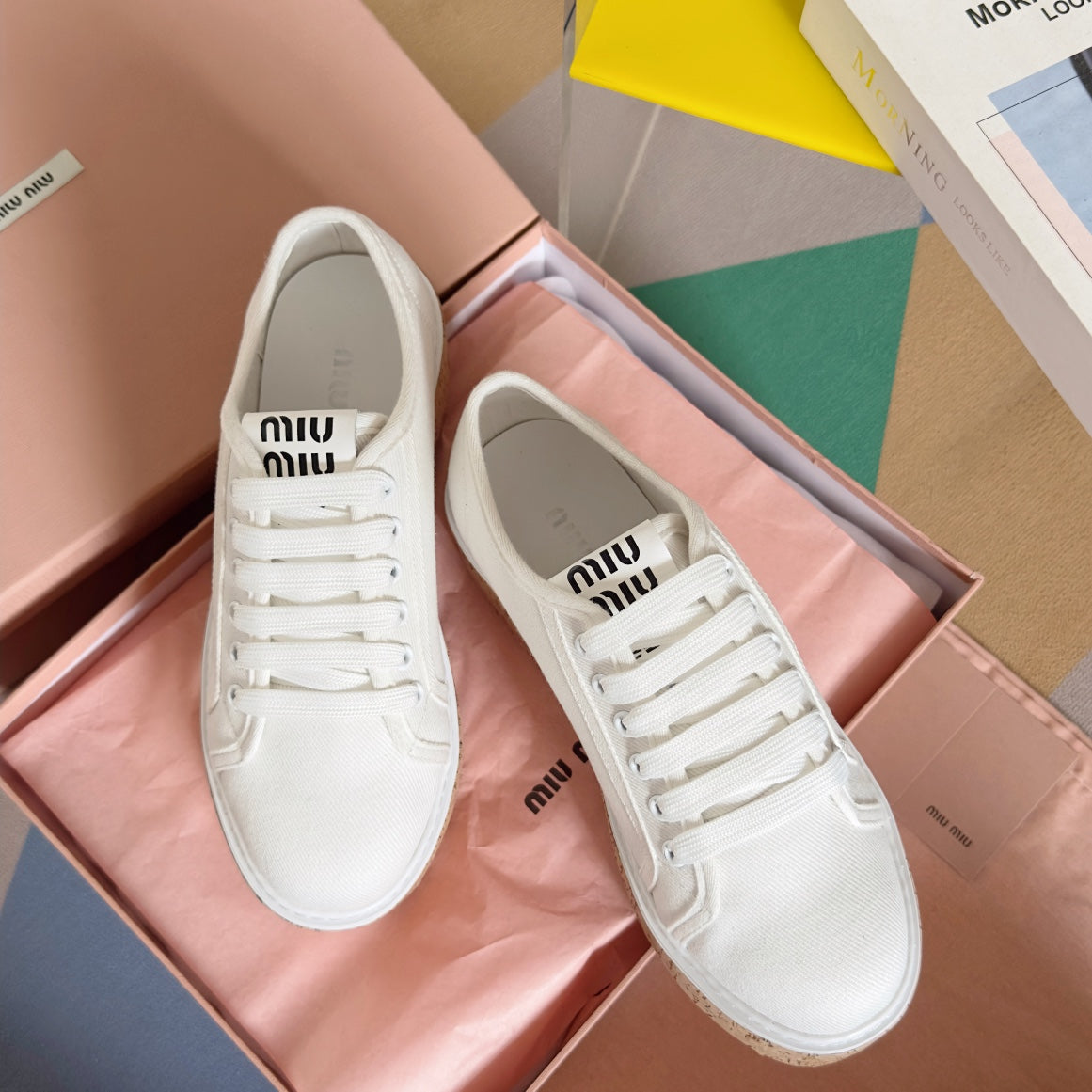 M-Sneakers