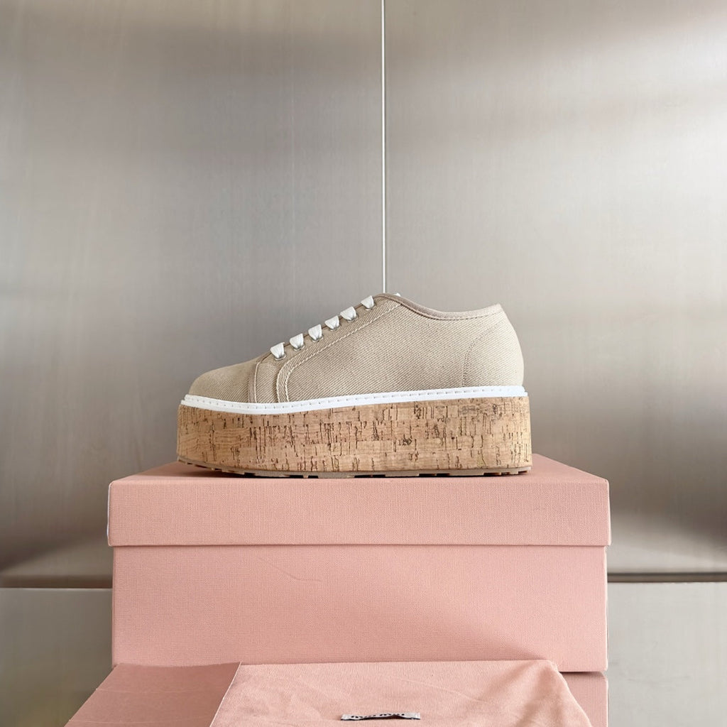 M-Sneakers