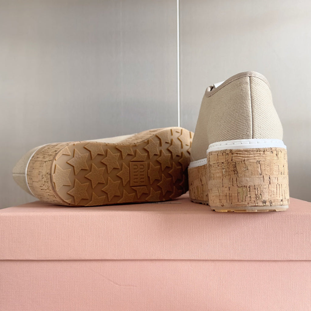 M-Sneakers