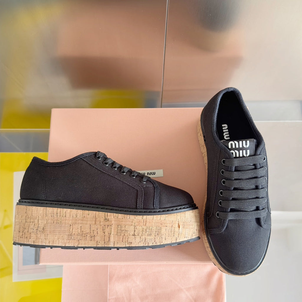 M-Sneakers