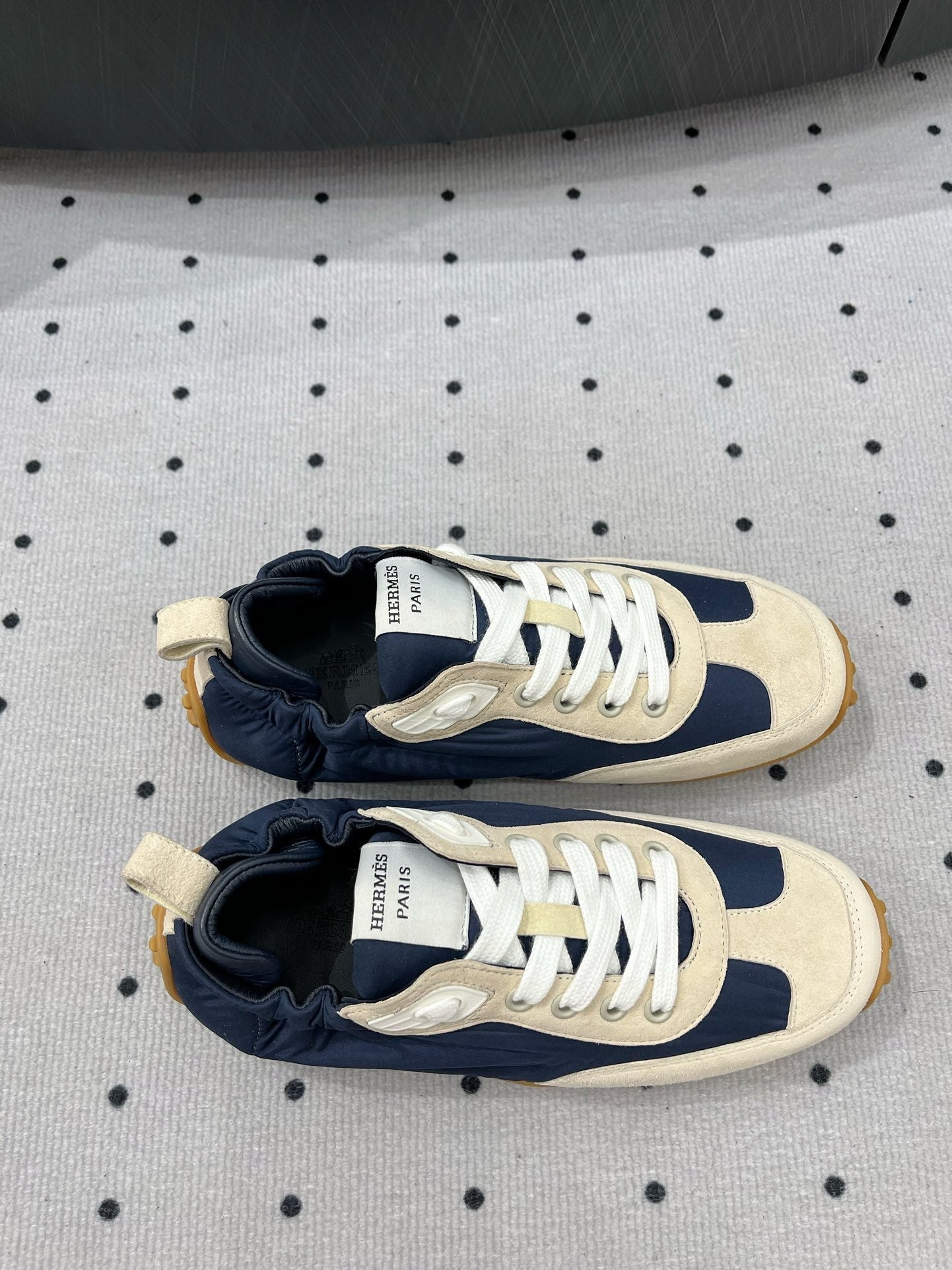 A-Sneakers