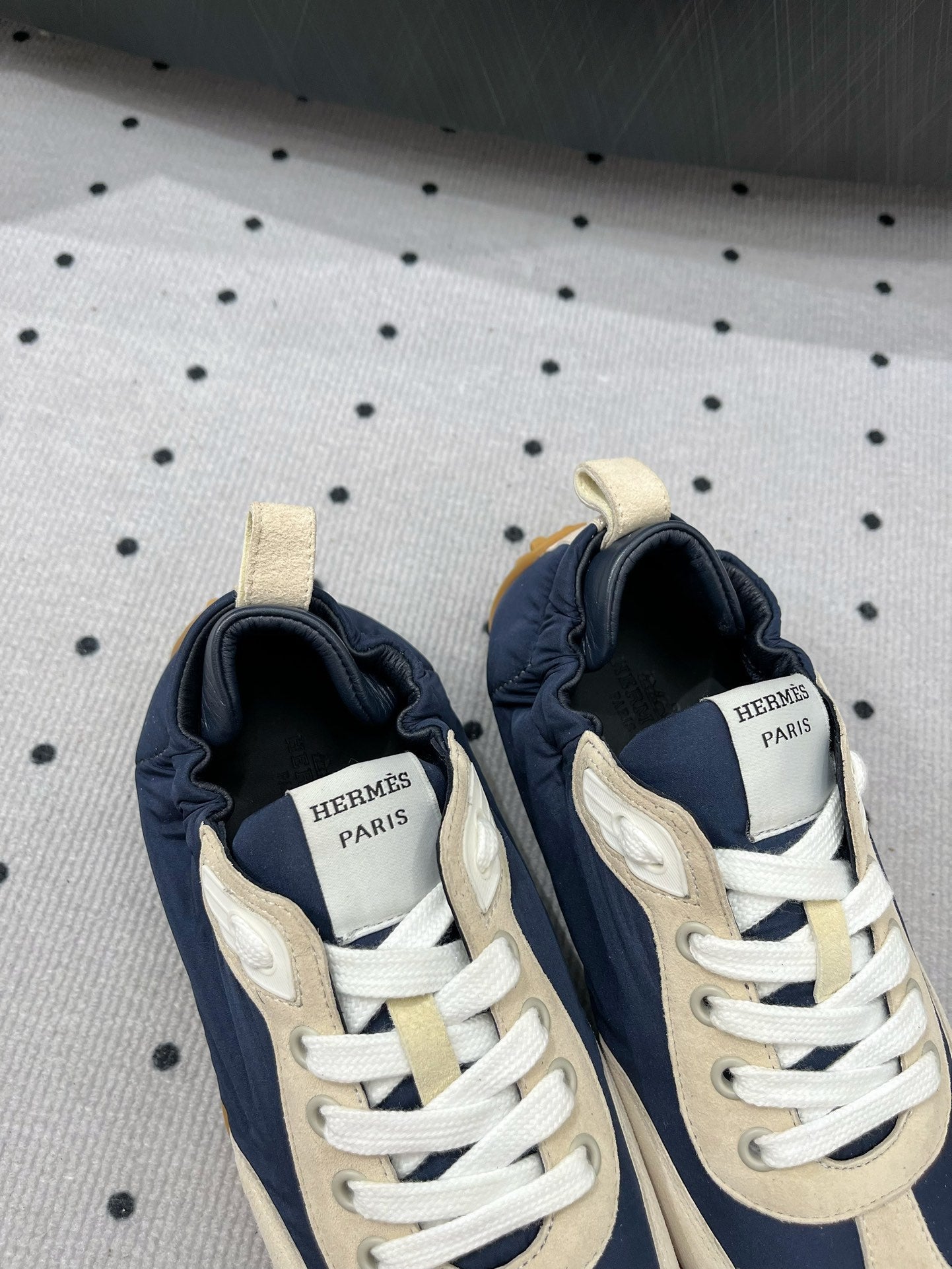 A-Sneakers