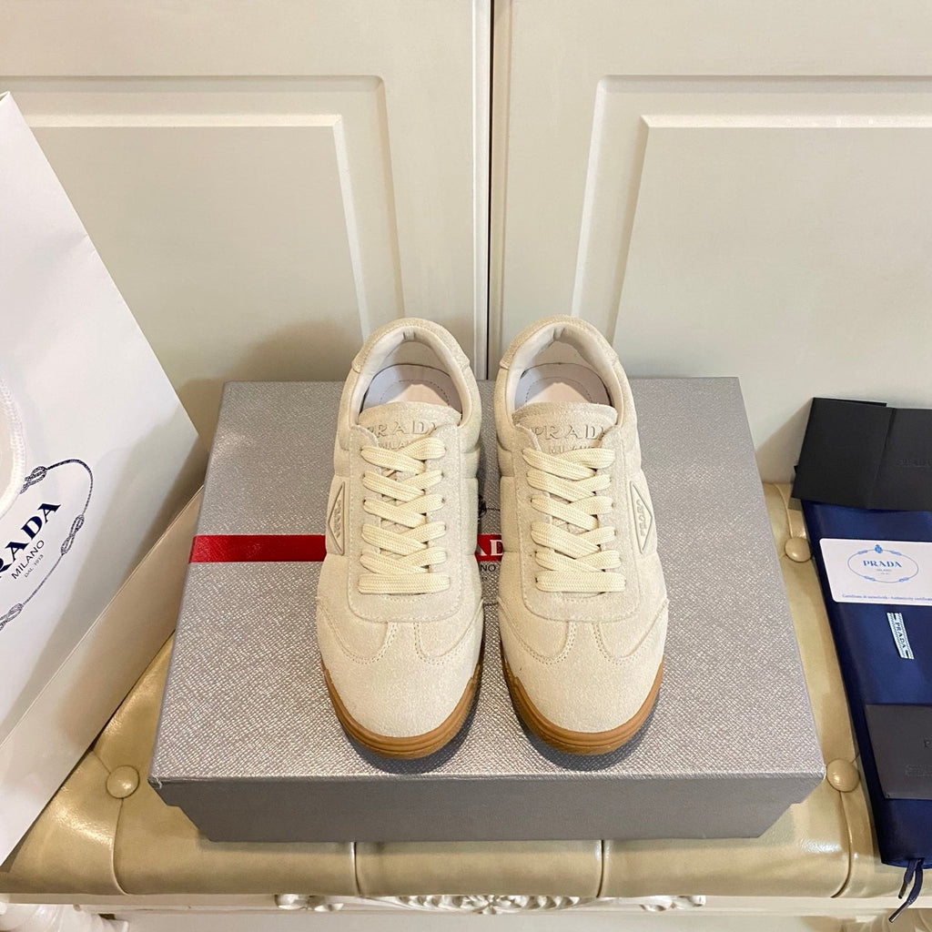 P-Sneakers
