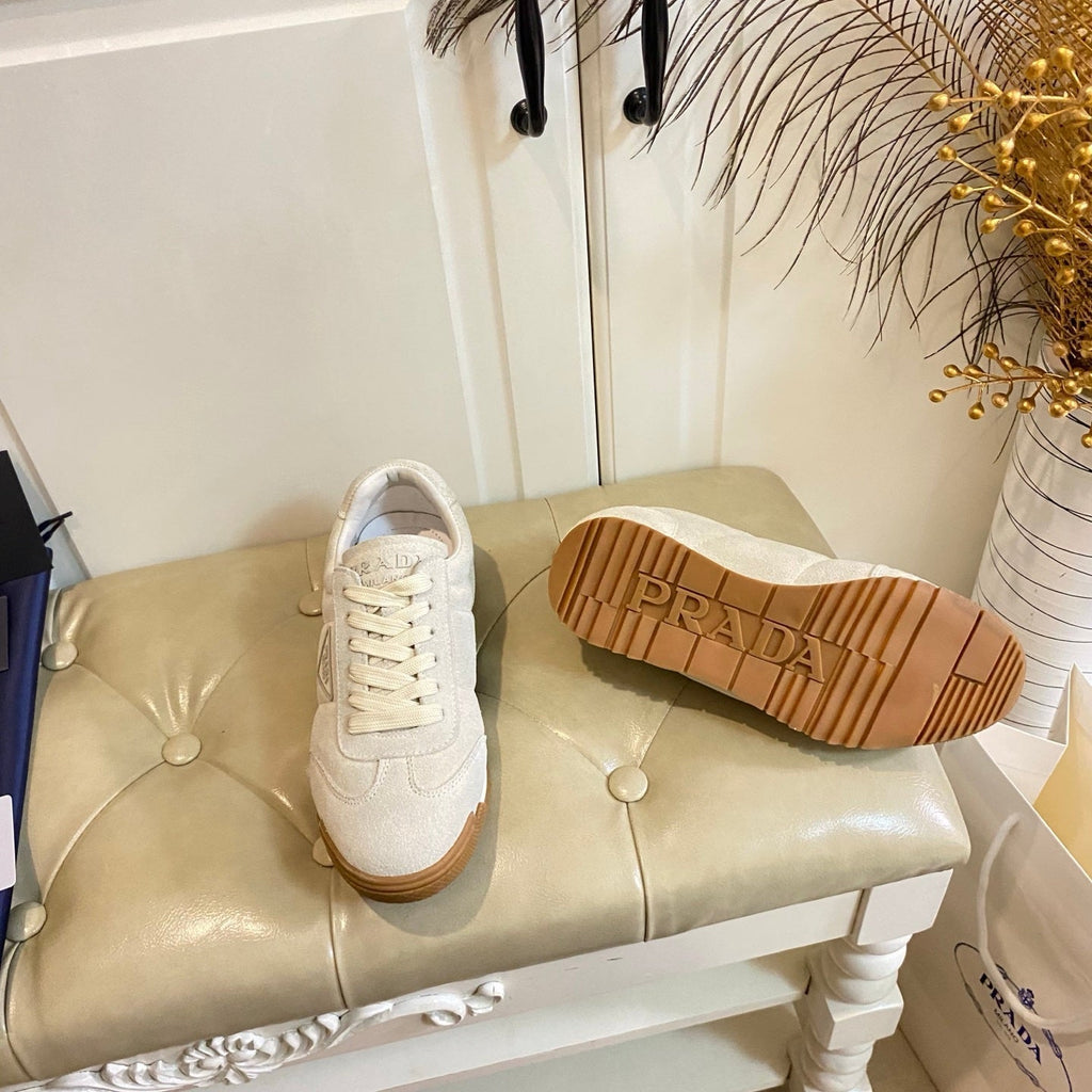 P-Sneakers