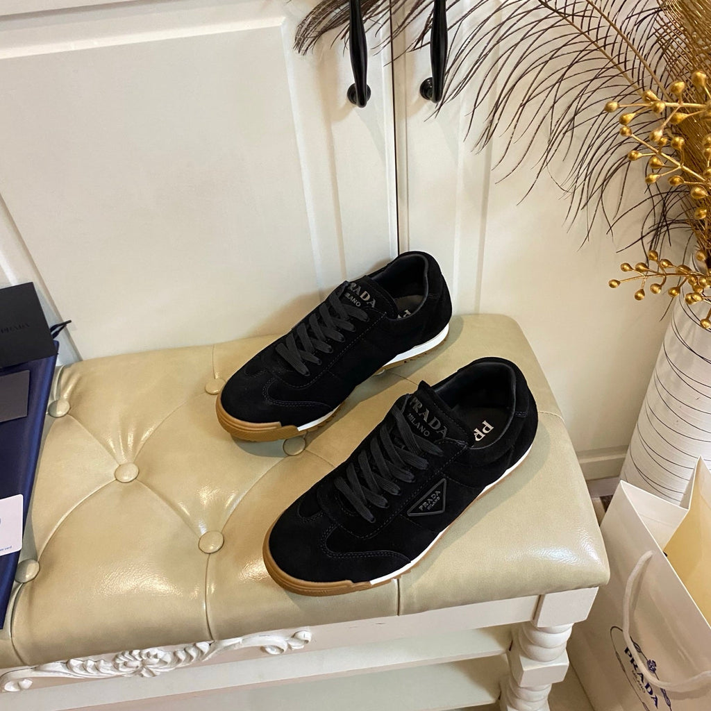 P-Sneakers