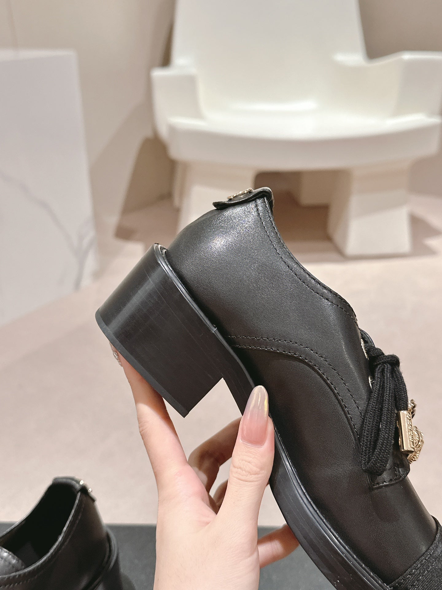 C-Sneakers