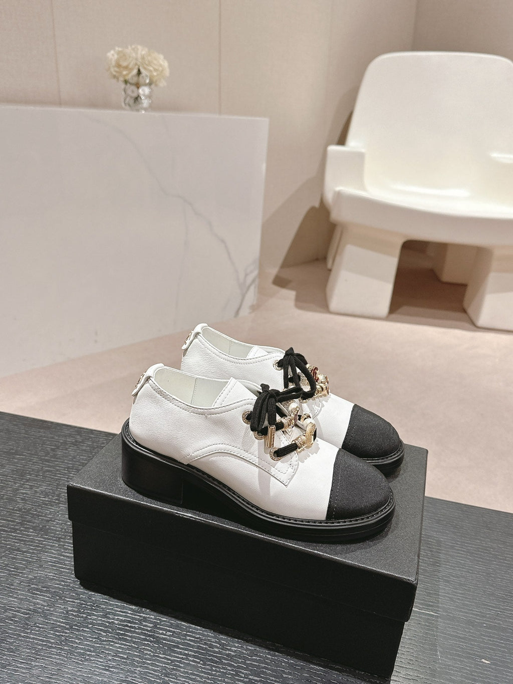 C-Sneakers