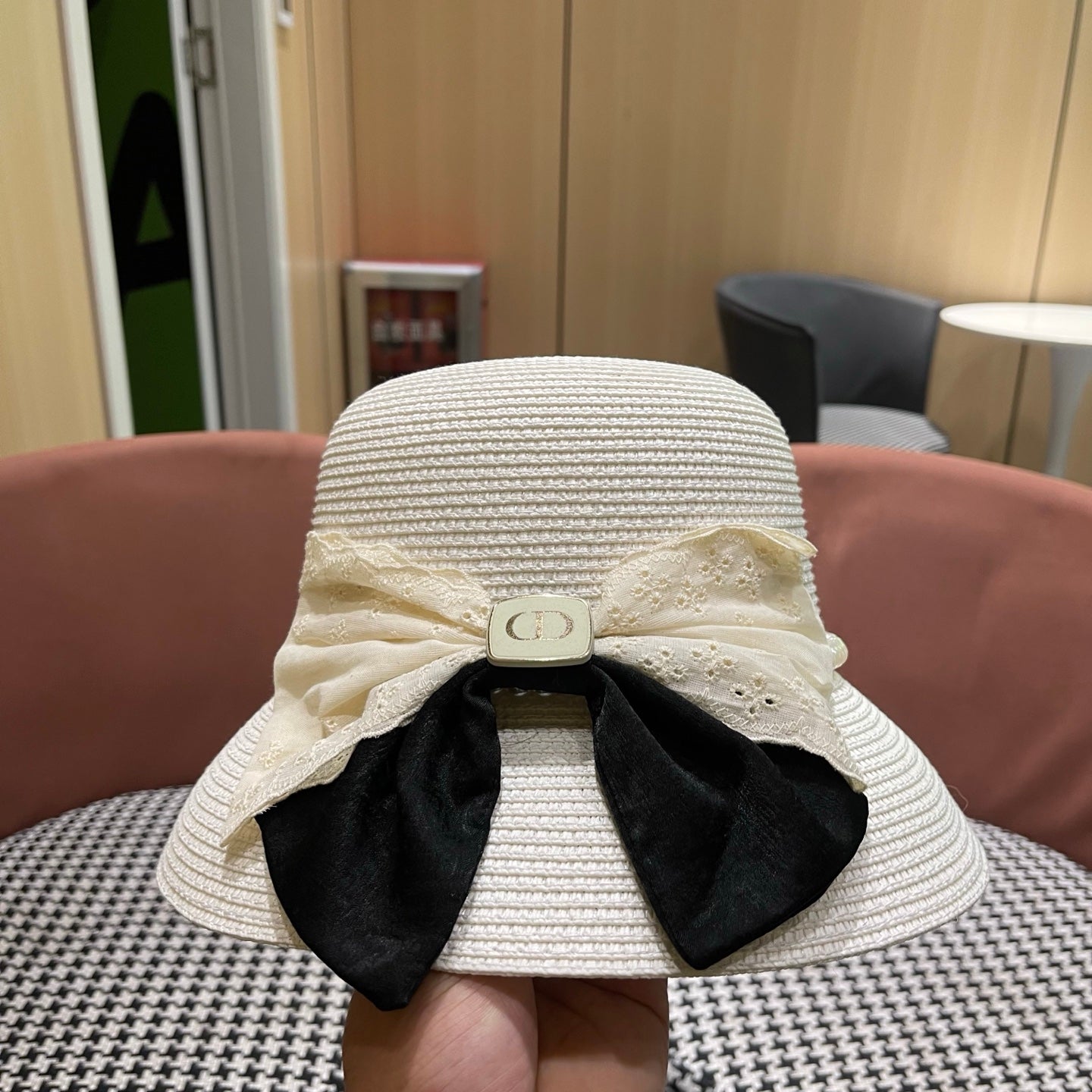 D-Cap