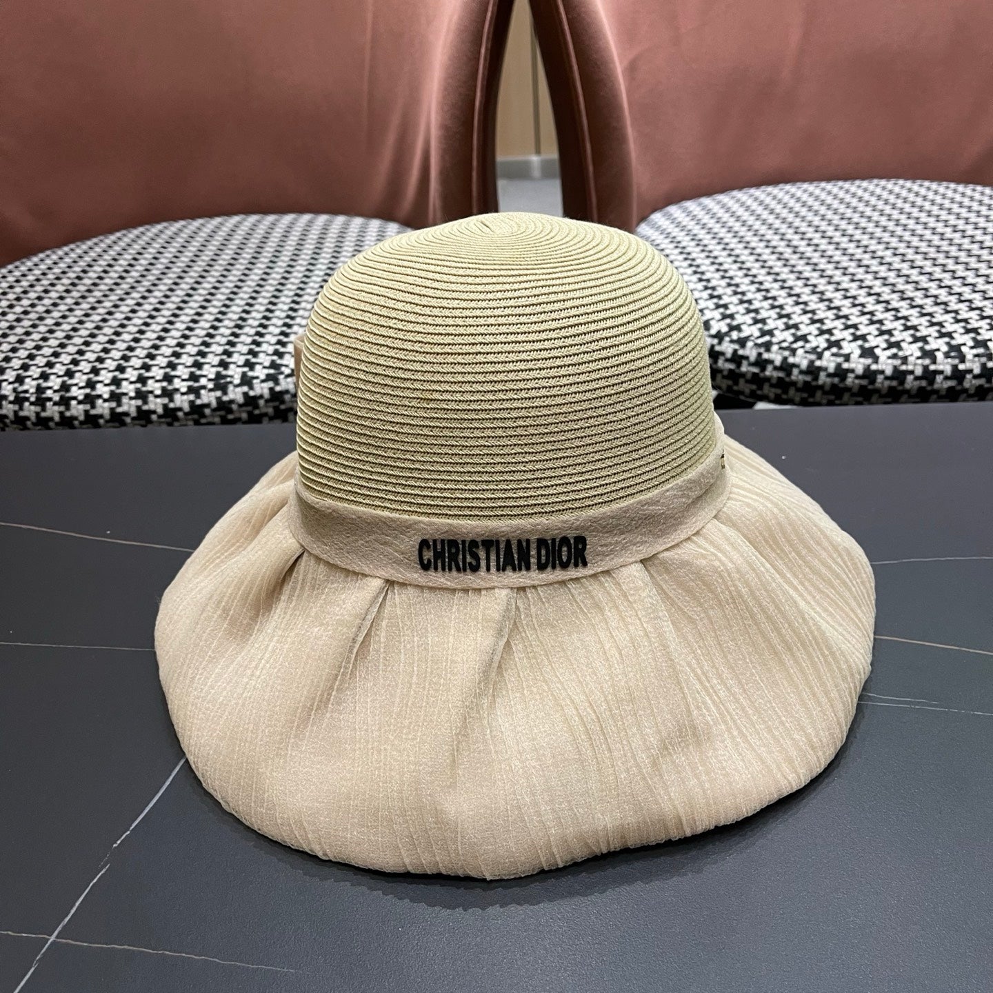 D-Cap
