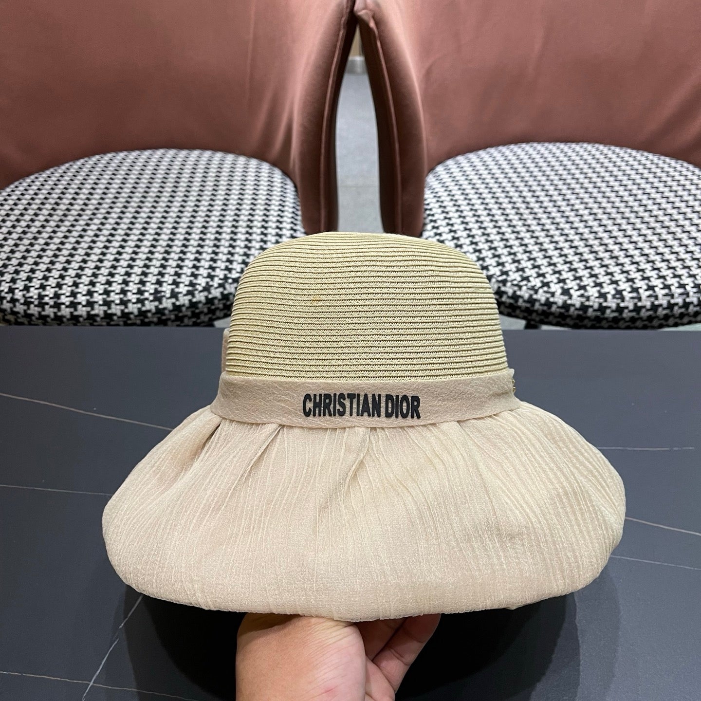 D-Cap