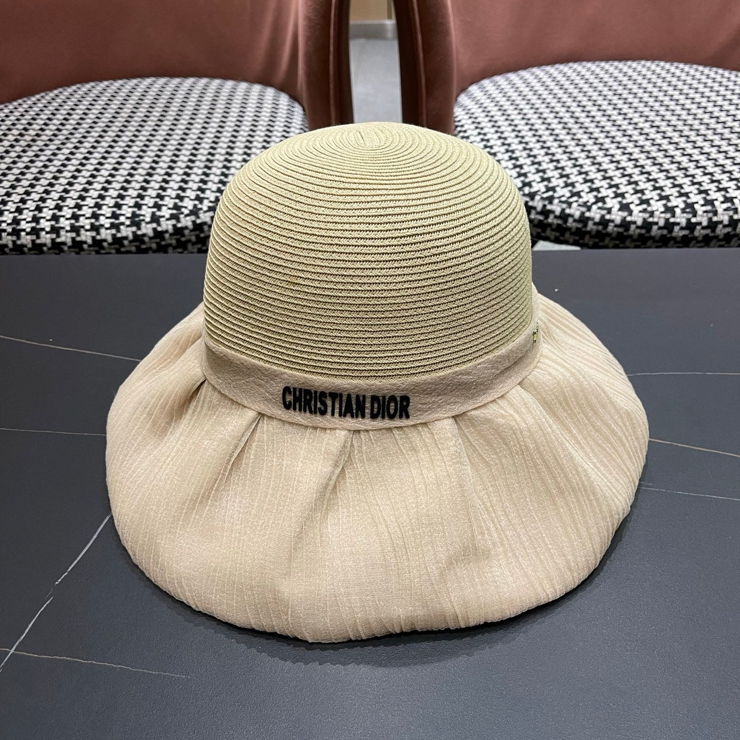 D-Cap