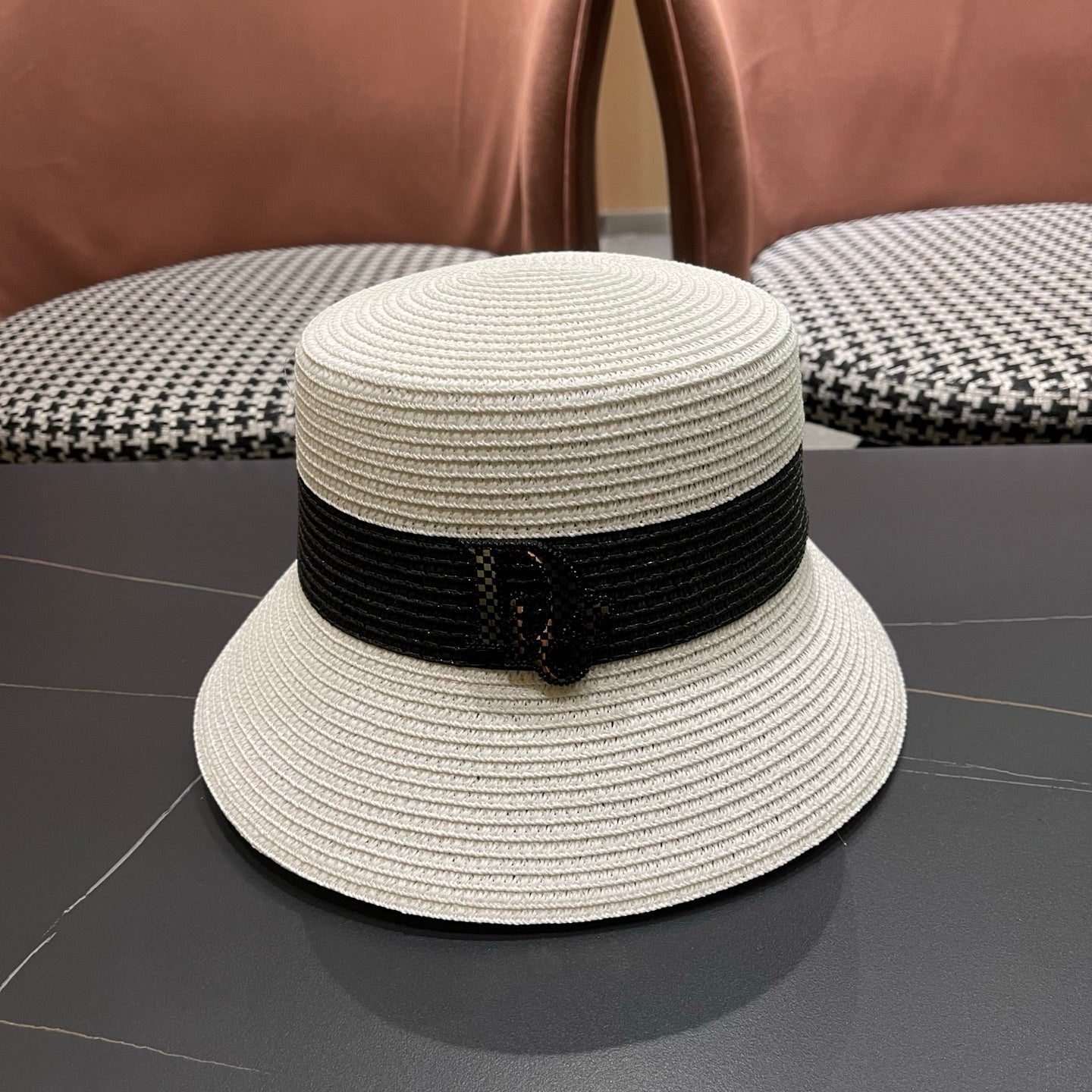 D-Cap