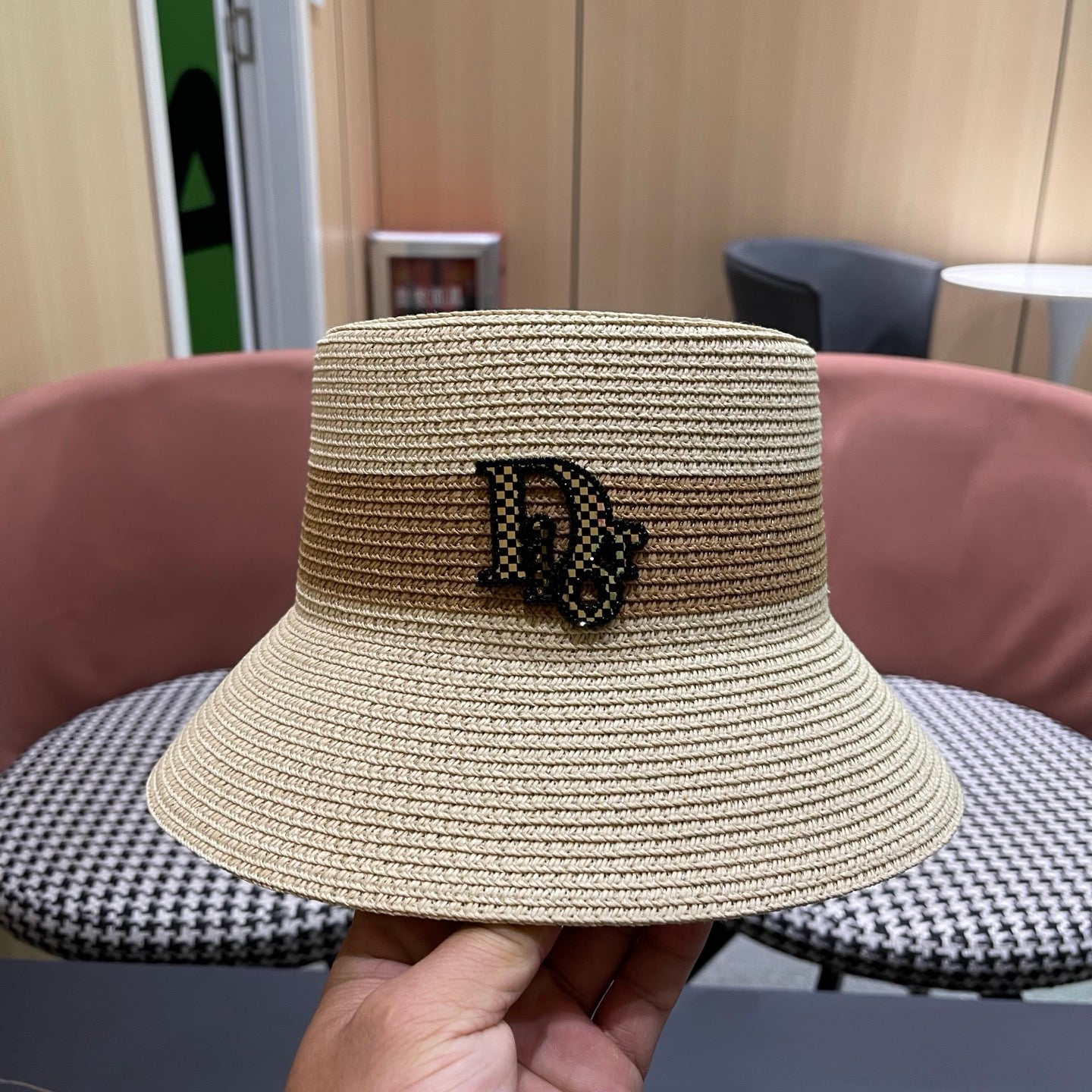 D-Cap