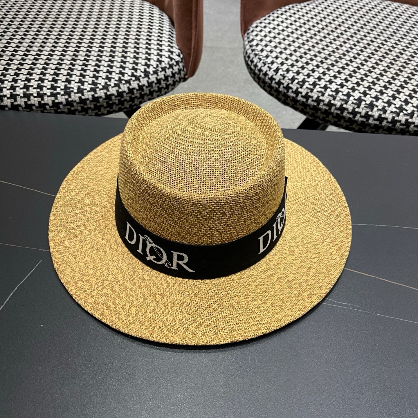 D-Cap