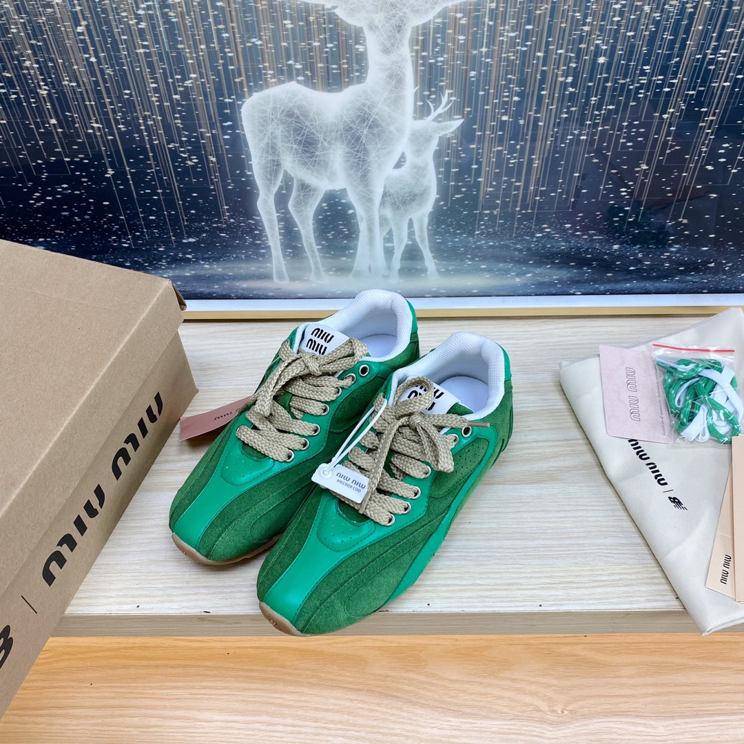M-Sneakers