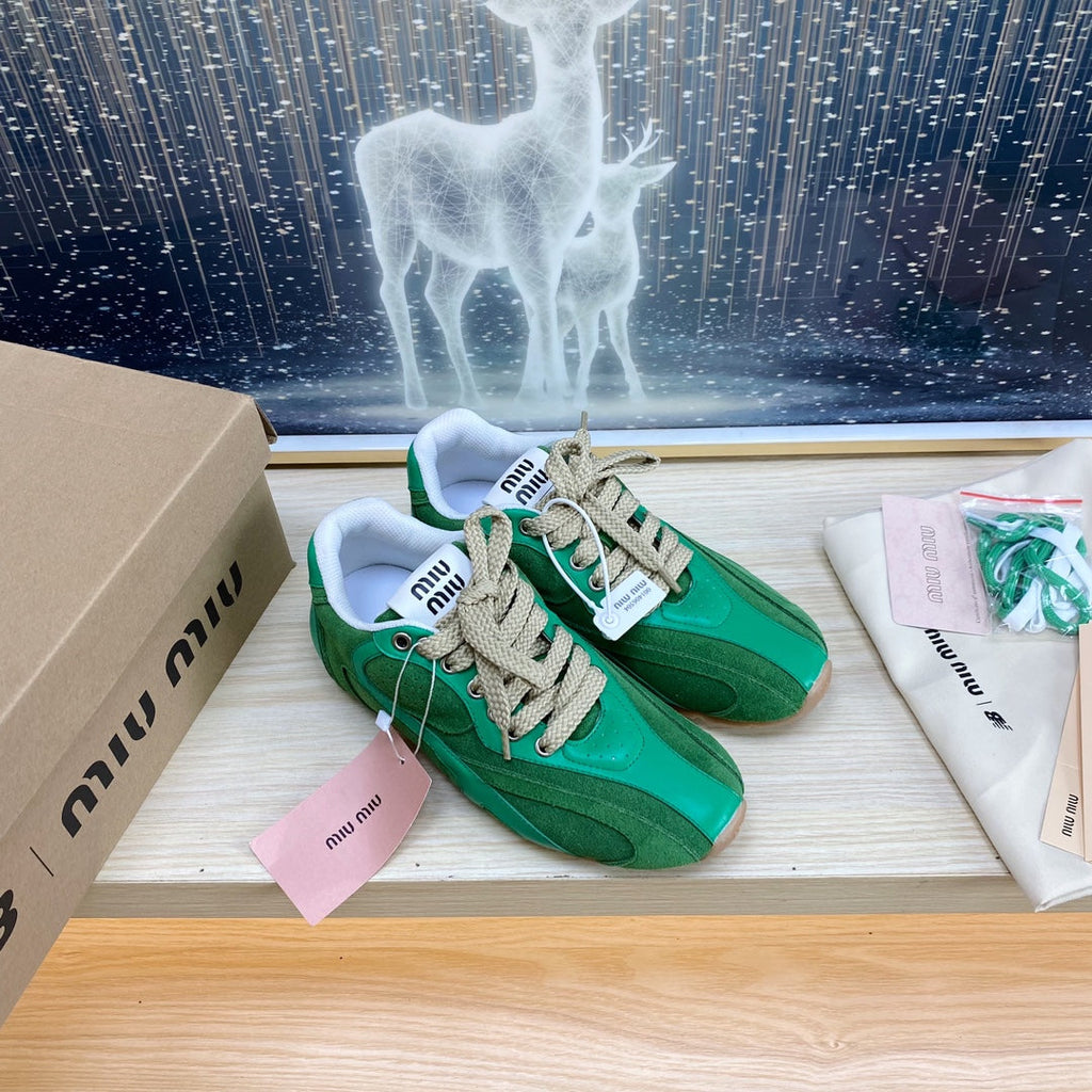 M-Sneakers