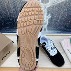 M-Sneakers