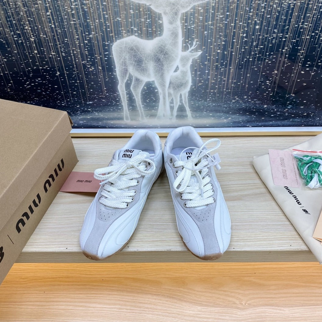 M-Sneakers