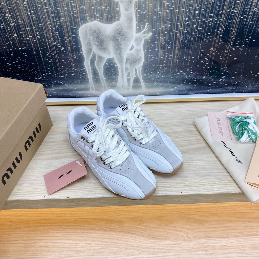 M-Sneakers