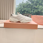 M-Sneakers