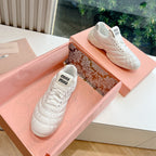M-Sneakers