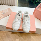 M-Sneakers