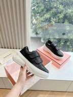 S-Sneakers